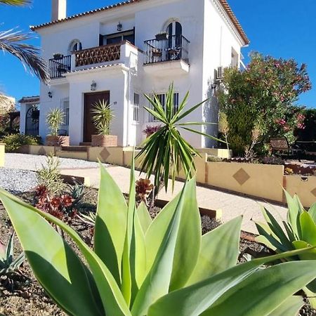La Vista Vinuela Bed & Breakfast Bagian luar foto