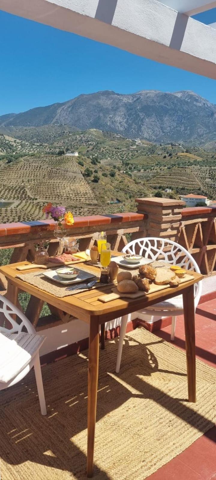La Vista Vinuela Bed & Breakfast Bagian luar foto