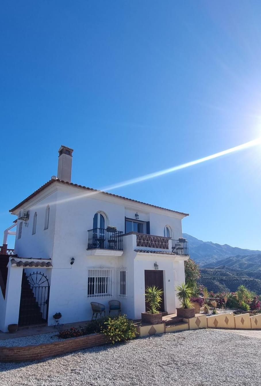 La Vista Vinuela Bed & Breakfast Bagian luar foto