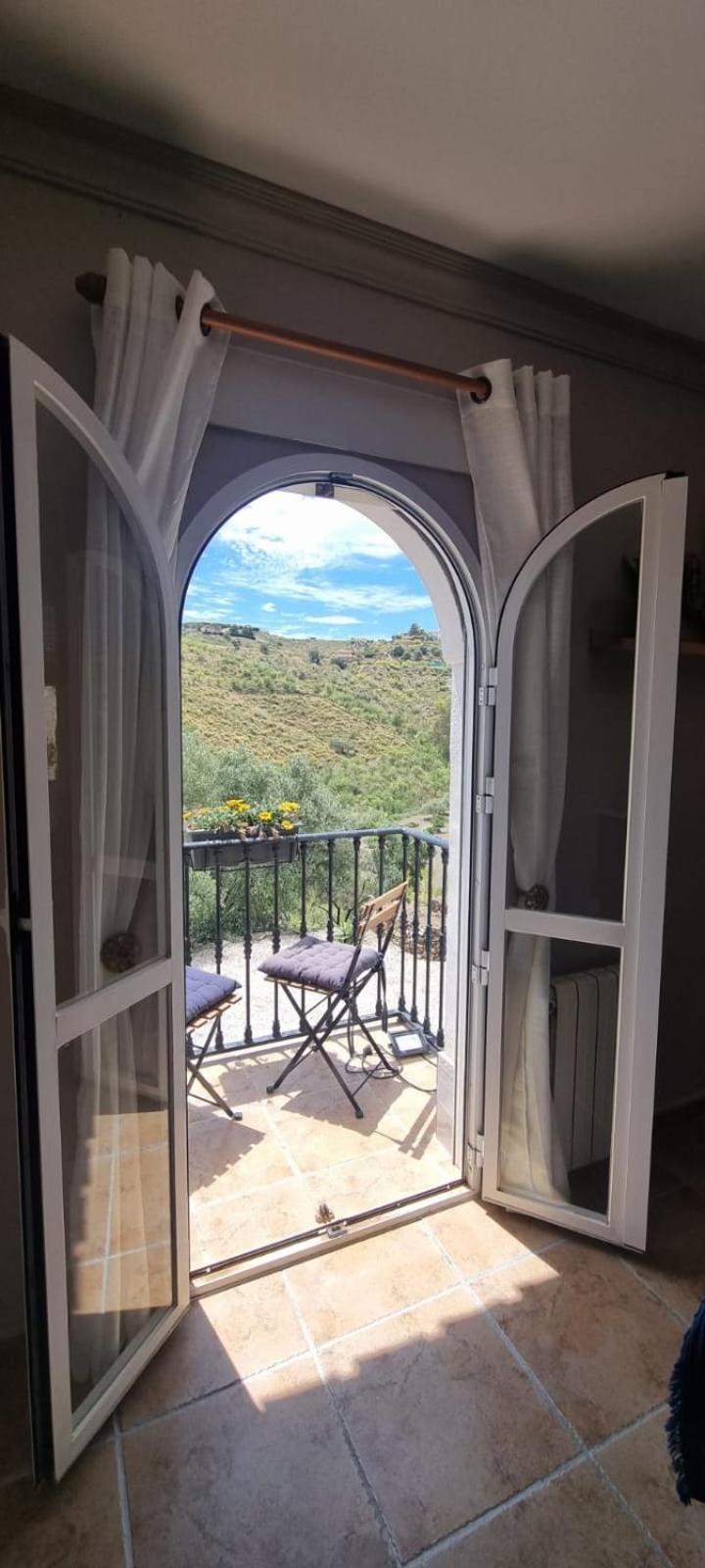 La Vista Vinuela Bed & Breakfast Bagian luar foto